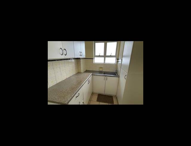 1.5 BEDROOM APARTMENT TO LET IN NORTH BEACH